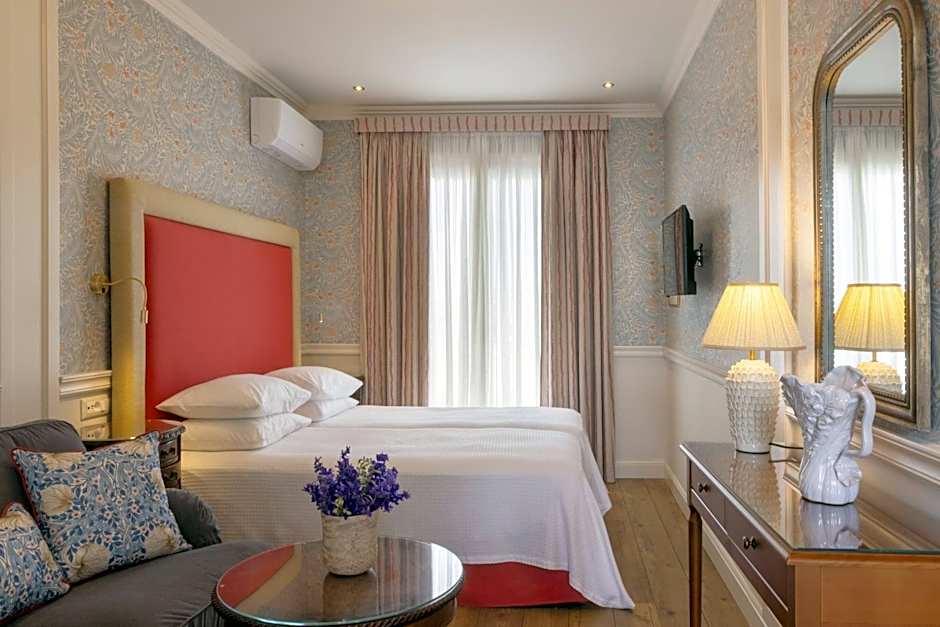 Despotiko Hotel