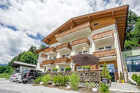 Praga Apartments & Restaurant Zell am See-Kaprun