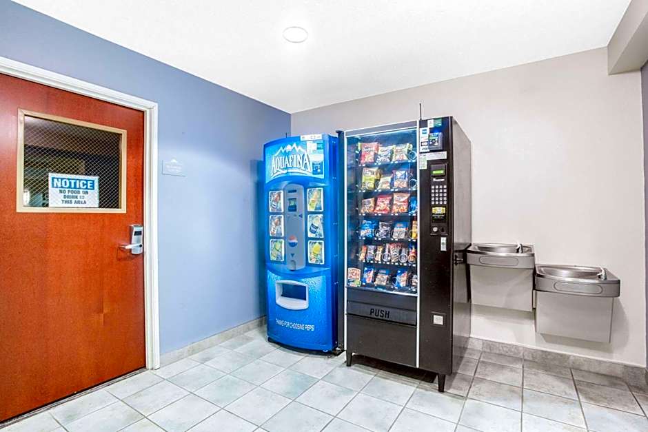 Microtel Inn & Suites By Wyndham Bath