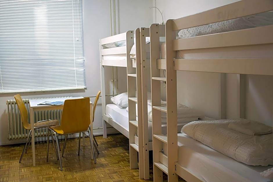 Hostel DIC