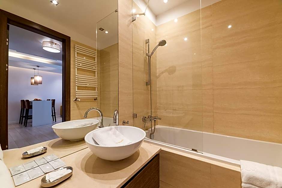 Platinum Towers E-Apartments