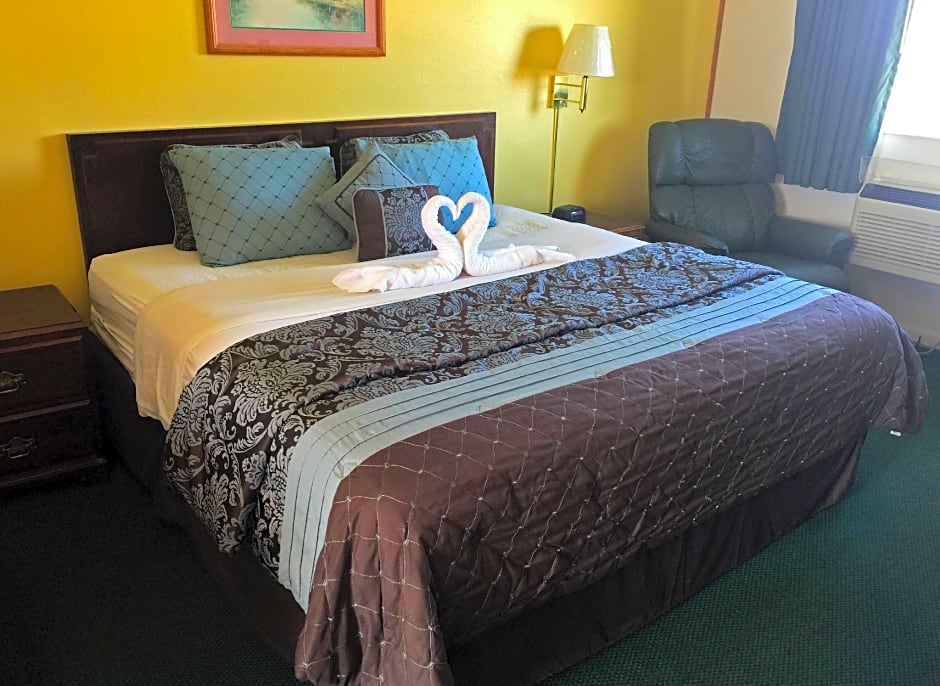 Americas Best Value Inn & Suites Macon at Sunset Dr