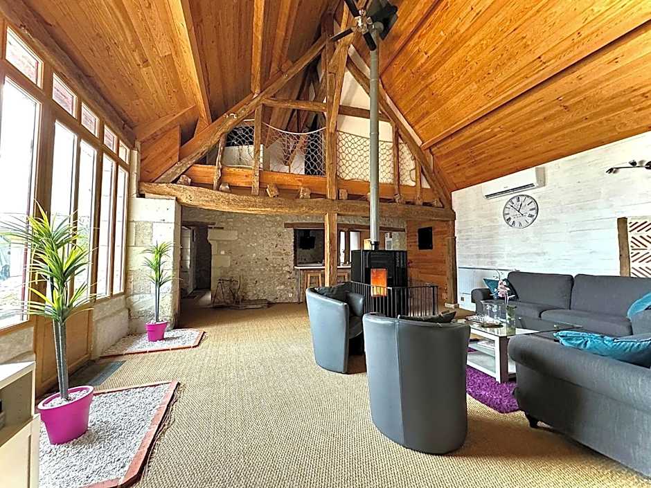 Gîte La Belle Aventure avec piscine et jacuzzi