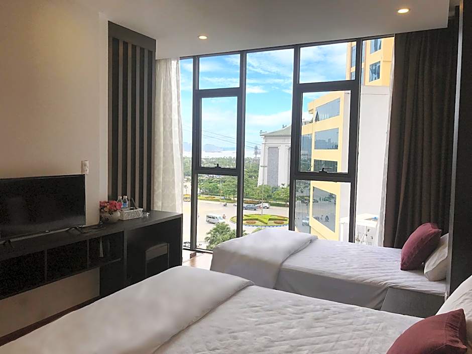 Ivy Hotel Ha Long