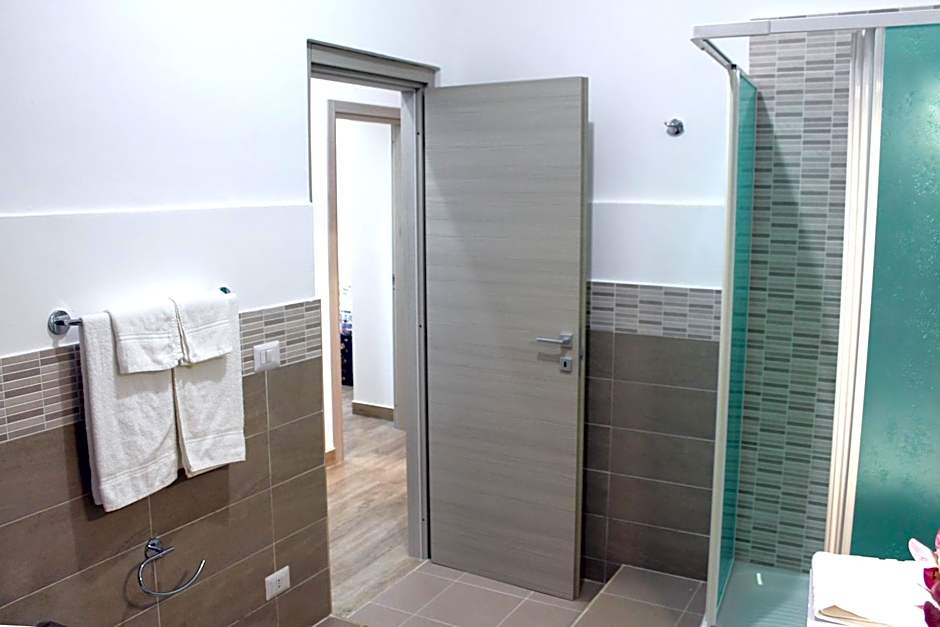 Le Mirage boutique II