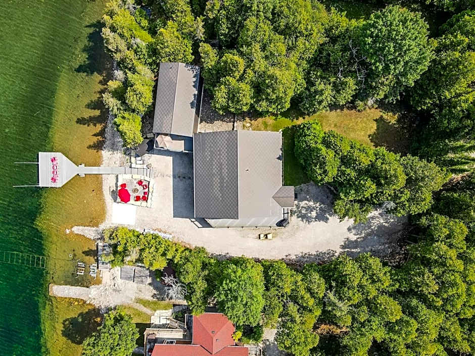 Waterfront W Sauna, Hot Tub & Boat Slip