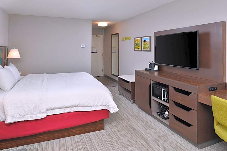 Hampton Inn By Hilton Laporte, In
