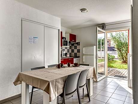 2bedrooms  home for 6 persons air-conditioned