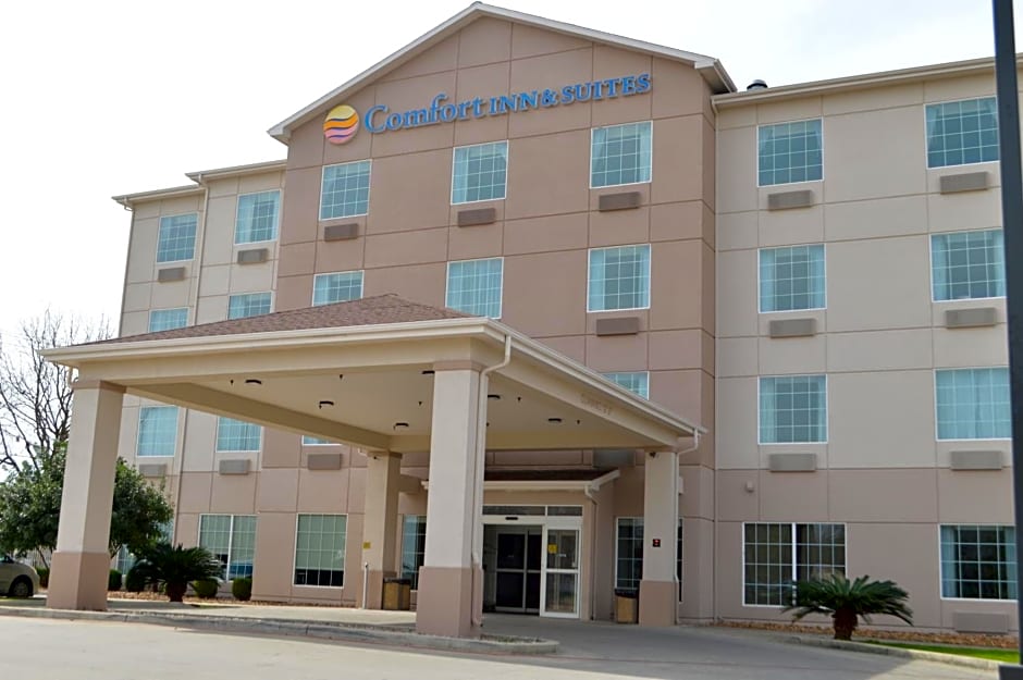 Comfort Inn & Suites Selma near Randolph AFB
