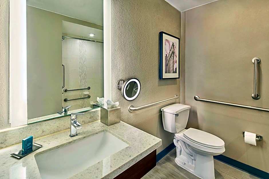 DoubleTree By Hilton Hotel Atlanta/Alpharetta-Windward