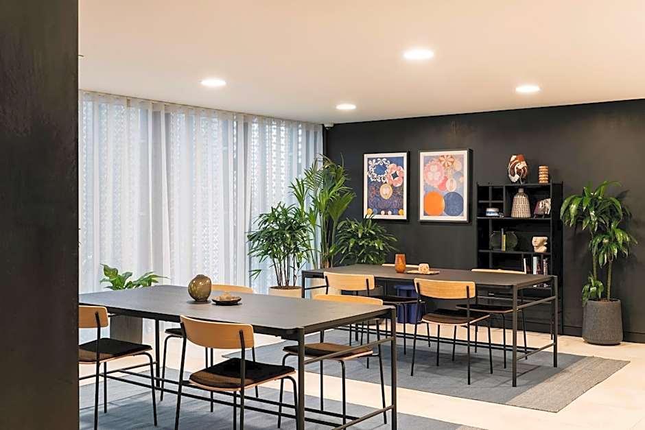 Cove Landmark Pinnacle