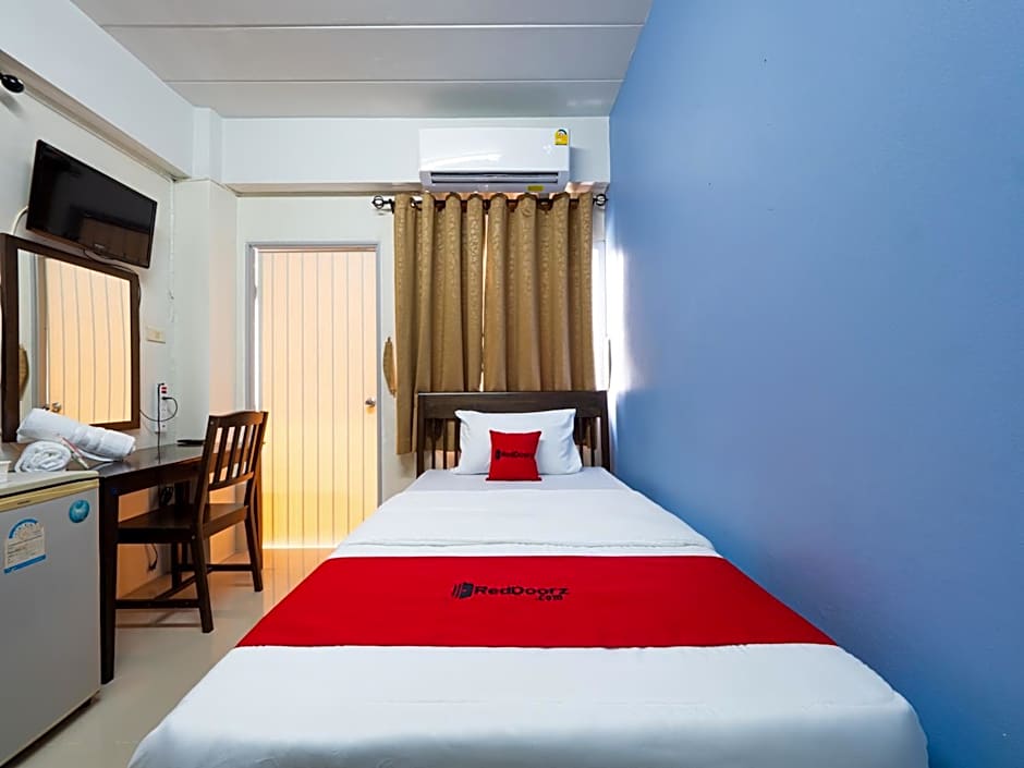 Si Fah at Bangsaen Hotel