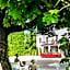 Art & Garden Residence