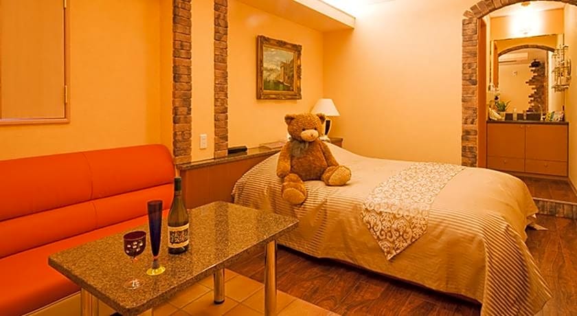 HOTEL TO