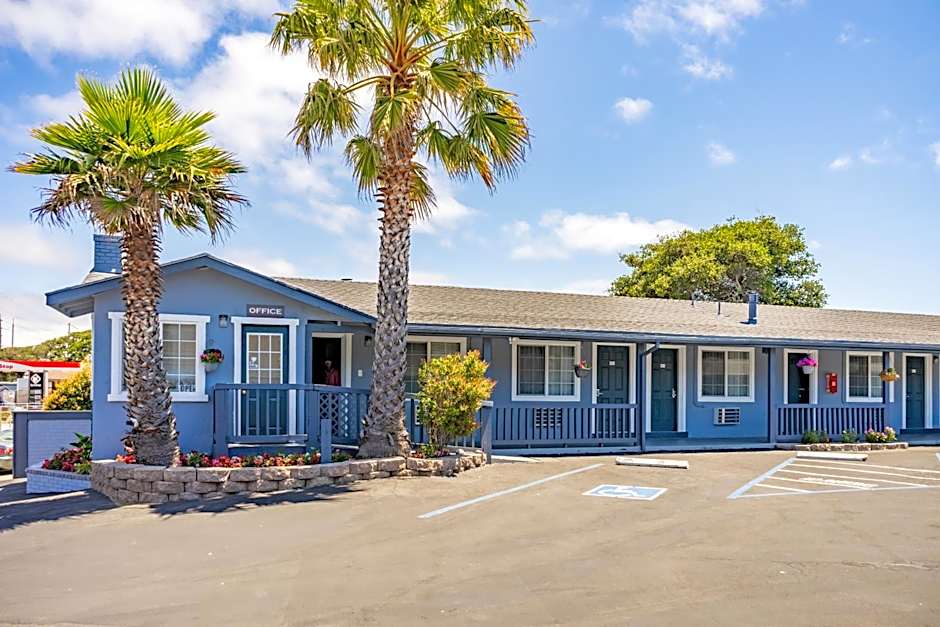 The Monterey Fireplace Inn
