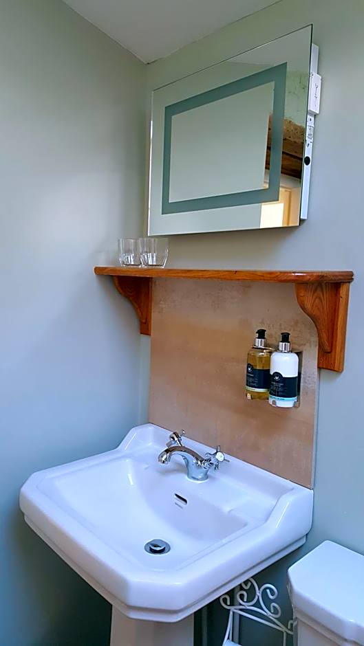 Pontyclerc Farm House Bed and Breakfast