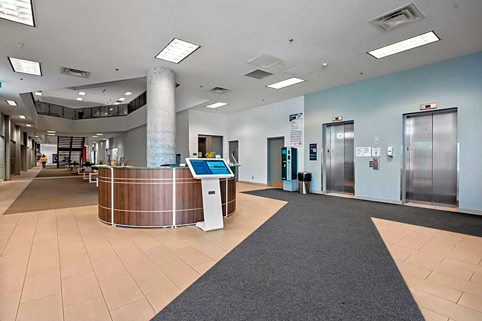 Bright Suites Finch West steps to Metro by hotel DUKE