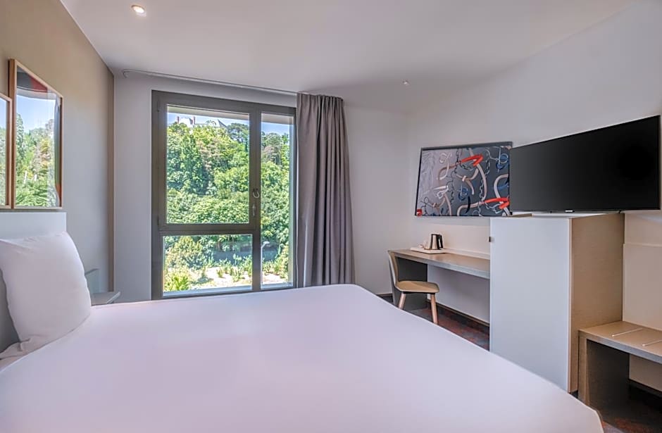 Spark by Hilton Lyon Park Saone