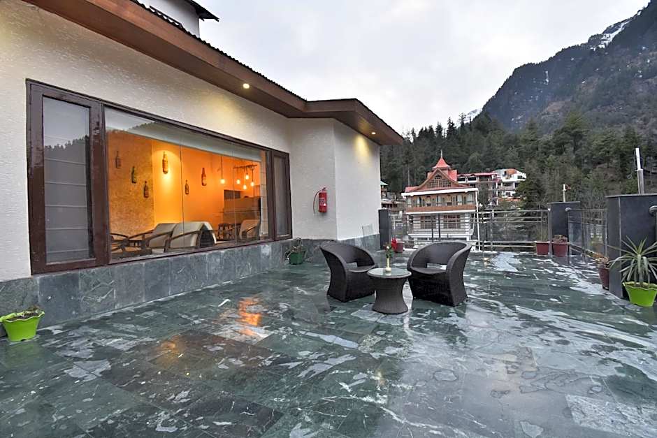 Hotel Snowcrests Manor