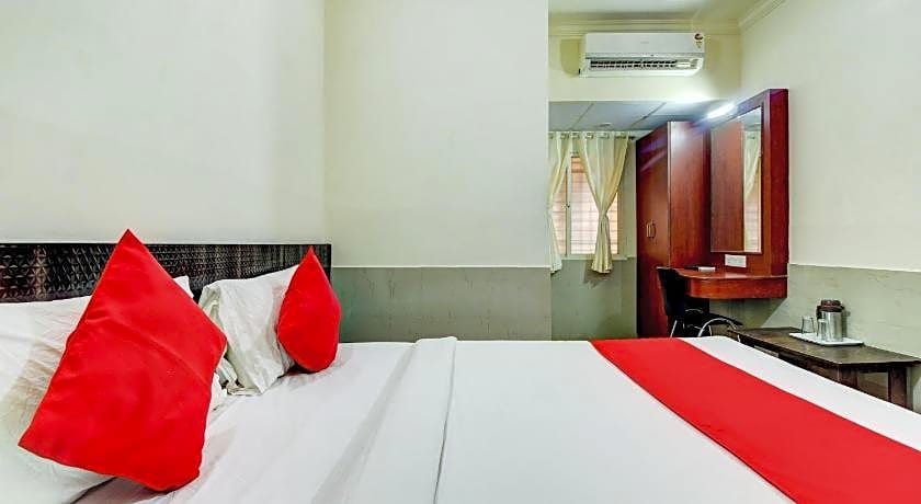 Super Hotel O NAR Comforts Near KSR Railway station