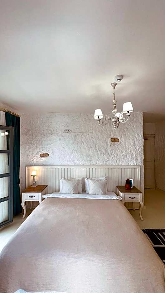 Mina Otel by Adda Alaçatı