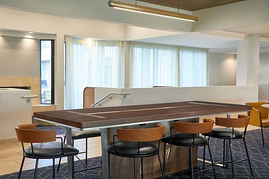 Courtyard by Marriott St. Louis Creve Coeur
