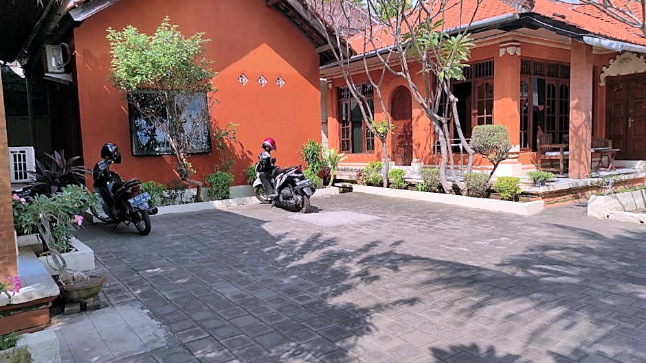 Keyani Bungalows