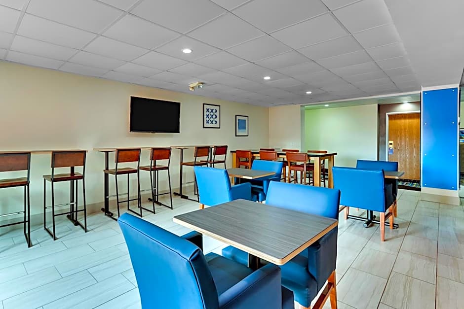 Holiday Inn Express Hotel And Suites Bad Axe By IHG