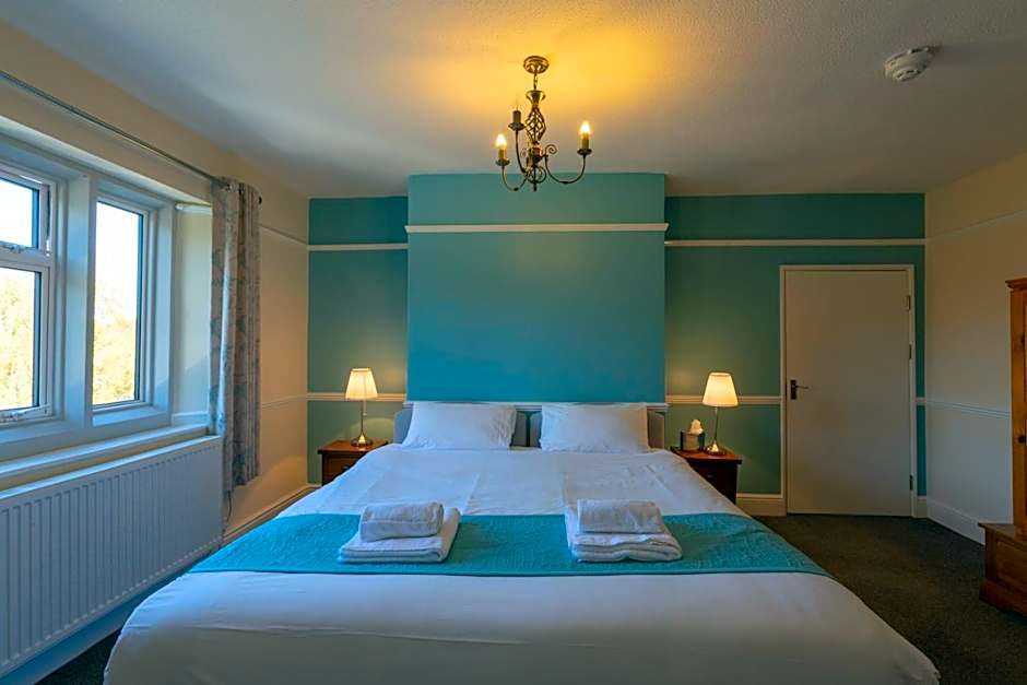 The Beacon & Railway Hotel