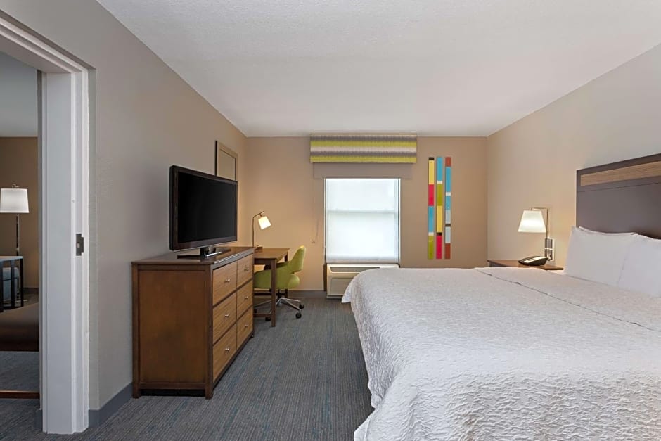 Hampton Inn By Hilton & Suites Fort Myers Beach/Sanibel Gateway