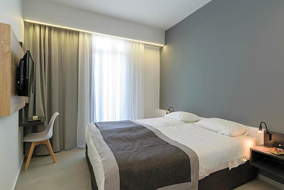 Renieris Hotel
