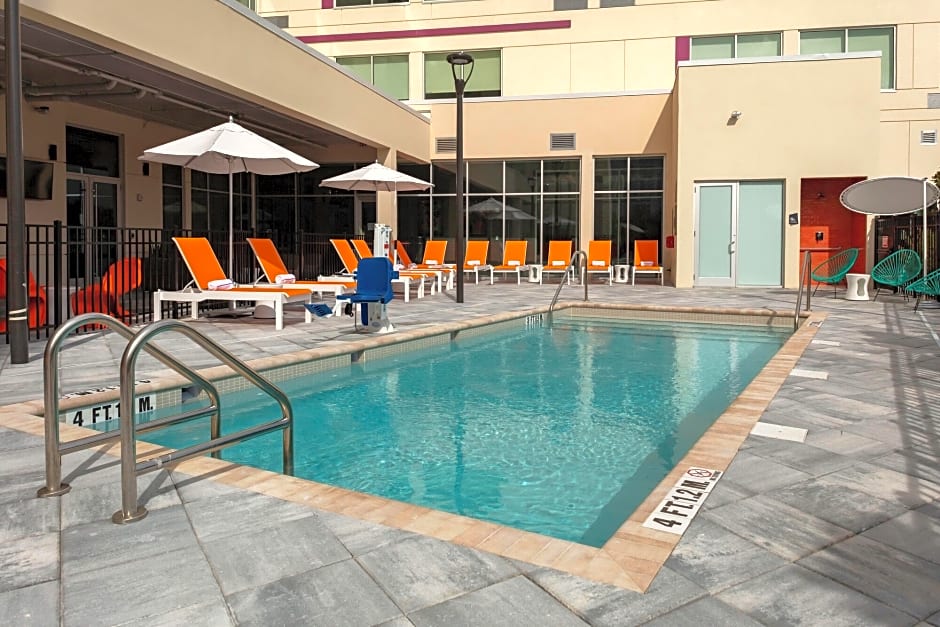 Aloft Orlando Lake Buena Vista, a Marriott Hotel