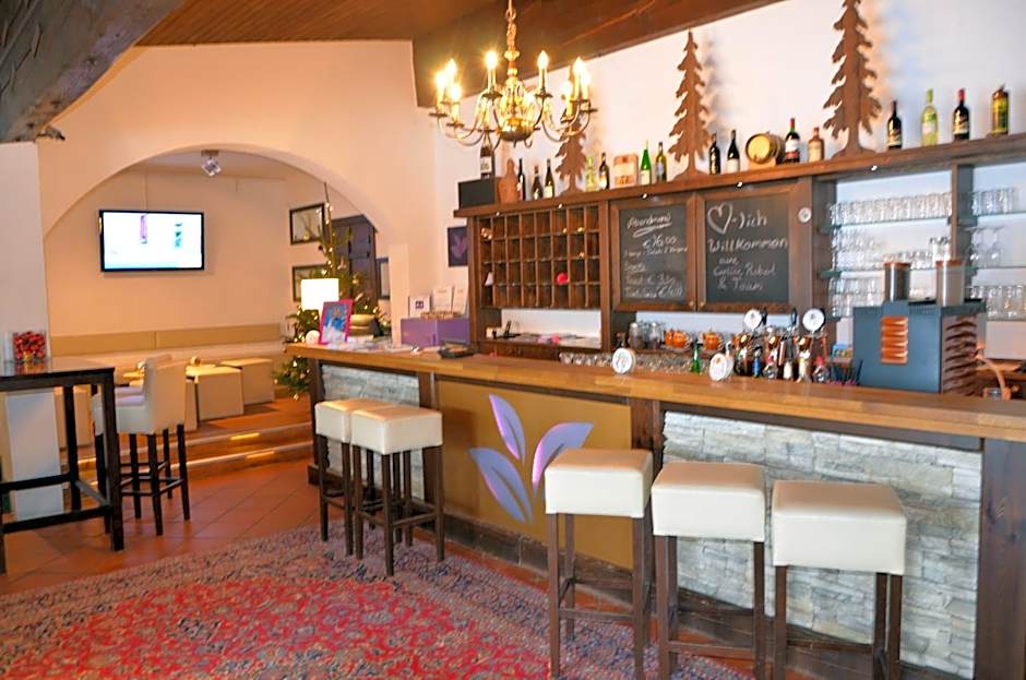 Dahoam by Sarina - Rooms & Suites