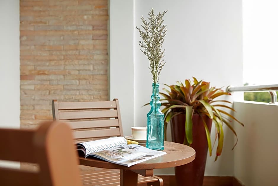 Rhienchai Place Hotel