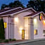 Super 8 by Wyndham Lewisburg