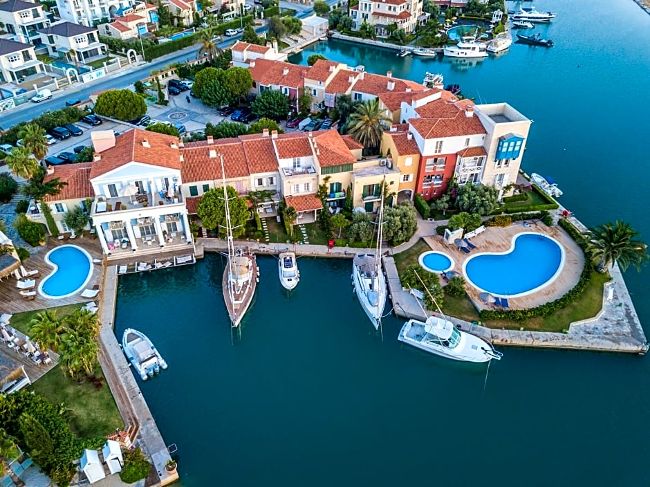 Port Alacati Hotel