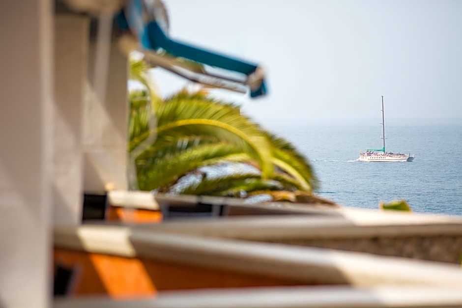 Amadores Beach Apartments