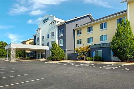 Fairfield Inn & Suites by Marriott South Boston