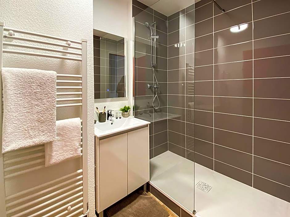 Sweetly Isatis Mérignac Hôtel de ville