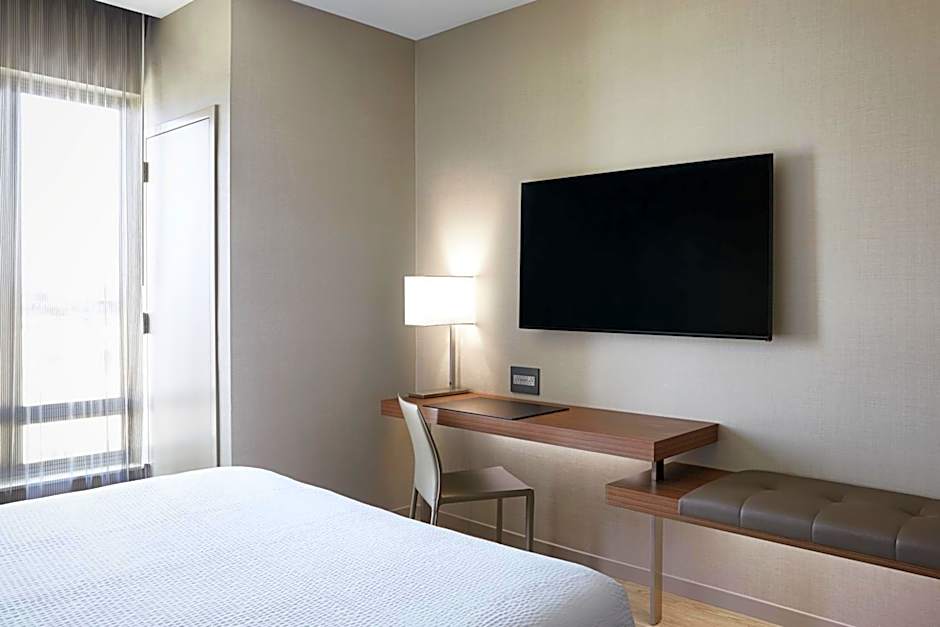 AC Hotel by Marriott Bloomington Mall of America