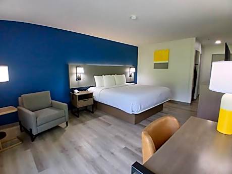 Comfort Inn near Downtown & Blue Ridge PKWY