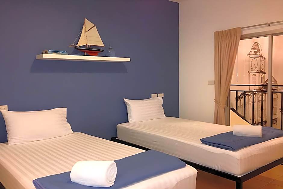 Chino Town Gallery Alley