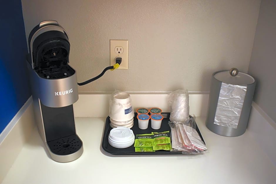 Holiday Inn Express Hotel & Suites Lincoln South By IHG