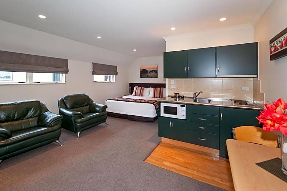 Colombo in the City Motel