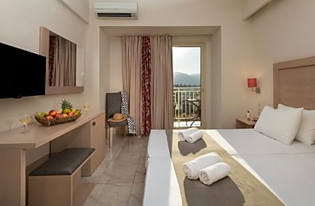 Promo Twin / Double Room Land View