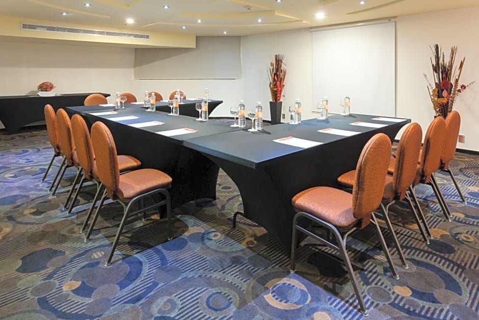 Crowne Plaza Toluca - Lancaster By IHG