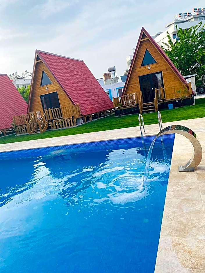 NOEL BUNGALOV & CAFE