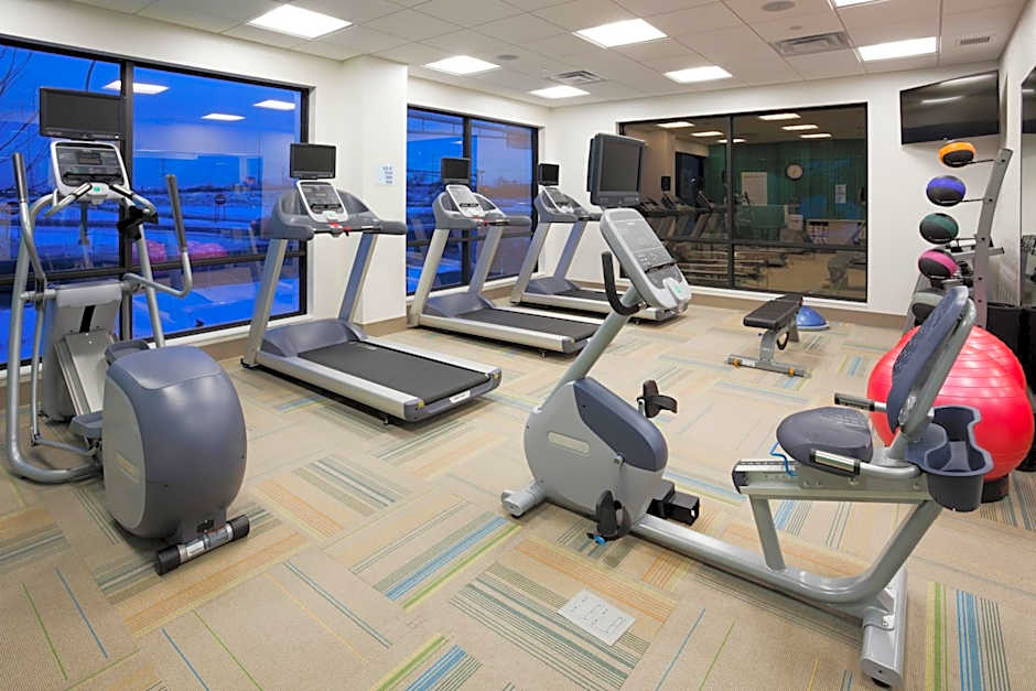Holiday Inn Express Roseville-St. Paul By IHG