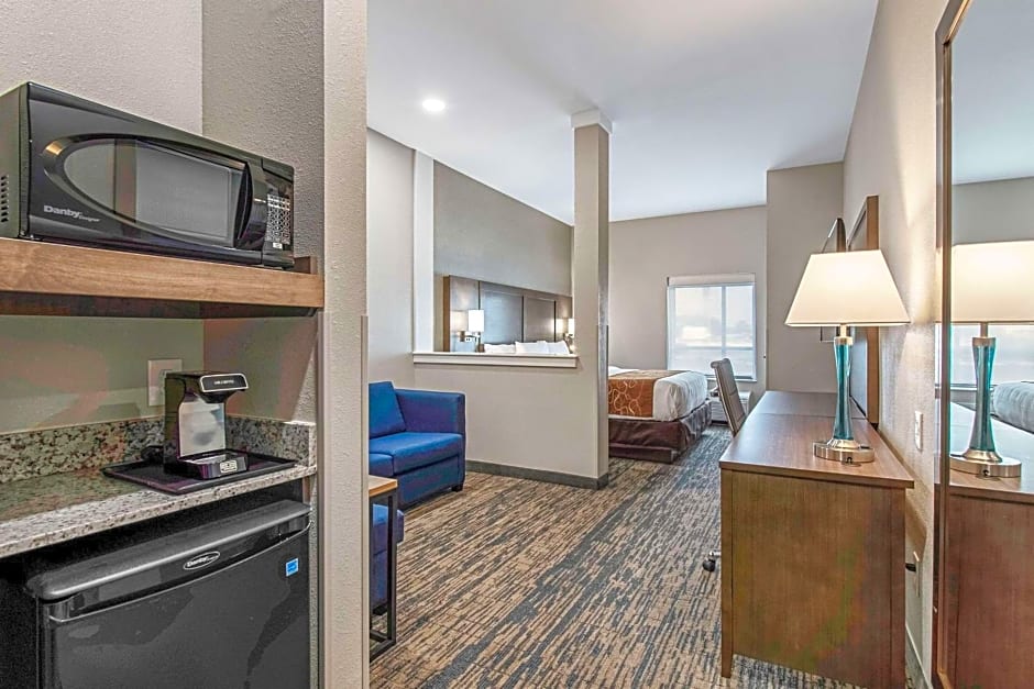 Comfort Suites Grove City - Columbus South