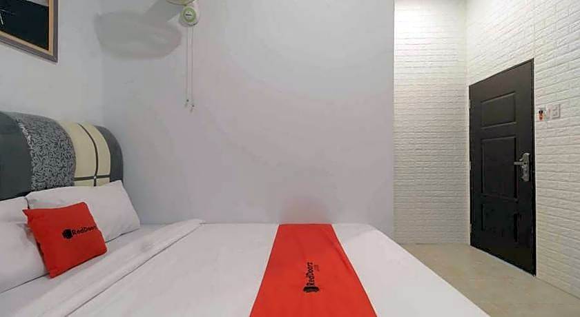 RedDoorz @ Mutiara Residence Deli Serdang